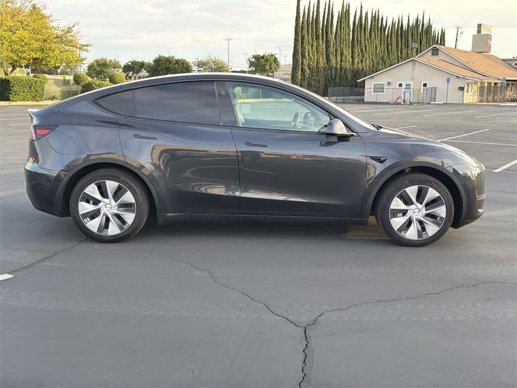 Thumbnail: 2024 Tesla Model Y - 3