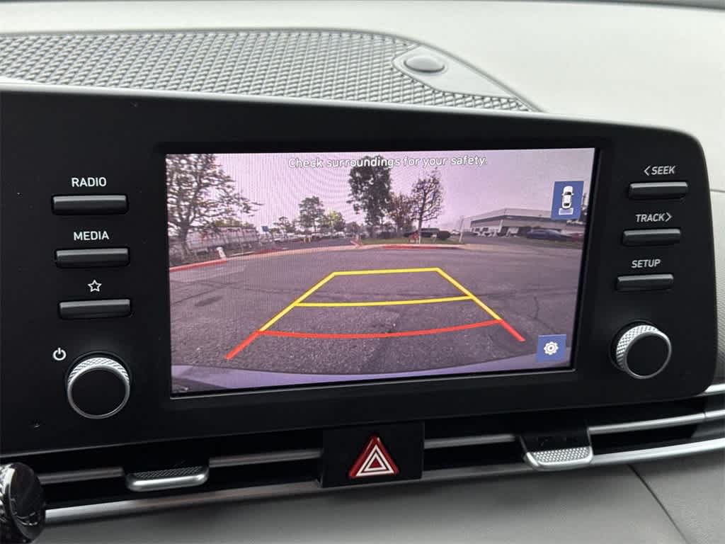 Thumbnail: 2023 Hyundai Elantra - 18