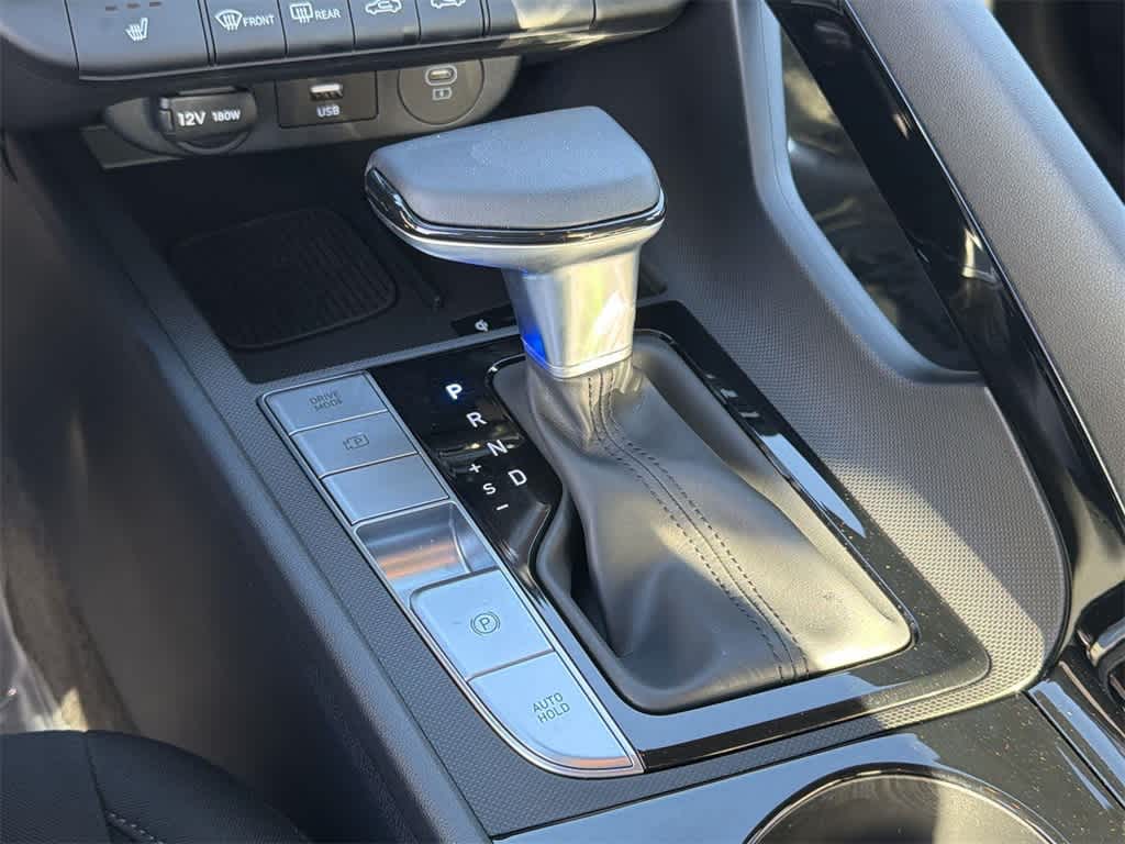 Thumbnail: 2025 Hyundai Elantra - 18