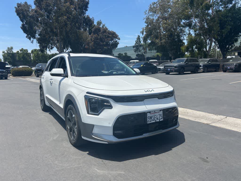 2024 Kia Niro Wave EV's photo