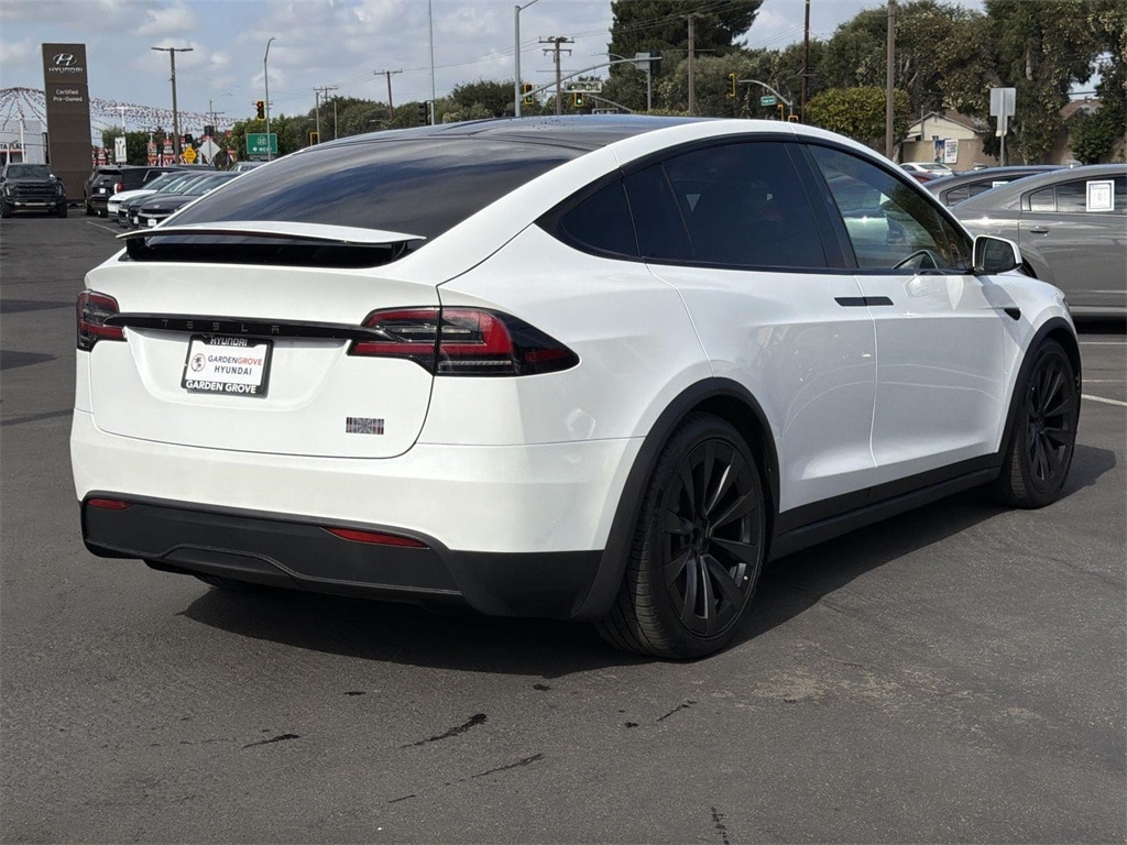 Thumbnail: 2023 Tesla Model X - 4