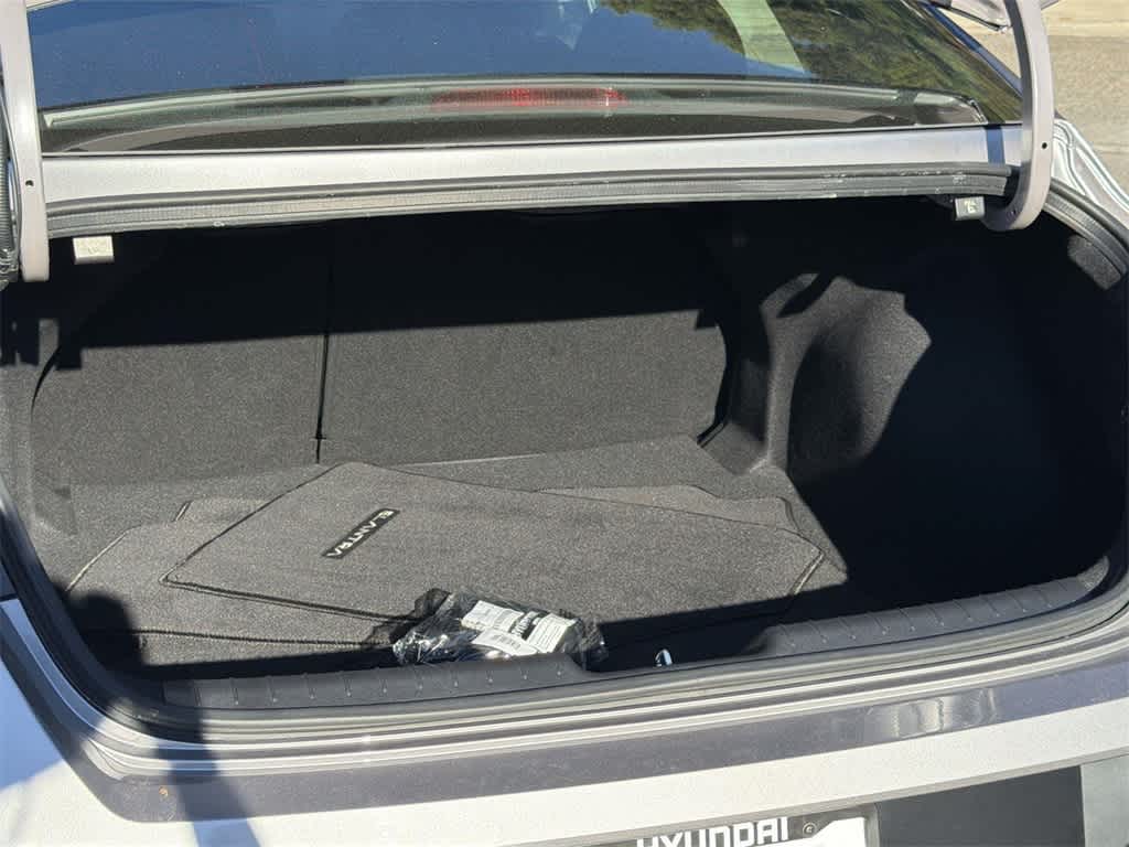 Thumbnail: 2025 Hyundai Elantra - 32