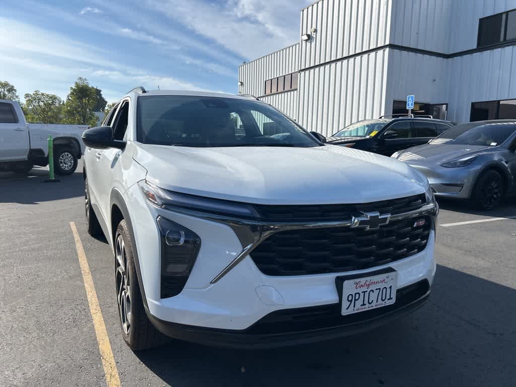 Thumbnail: 2025 Chevrolet Trax - 1