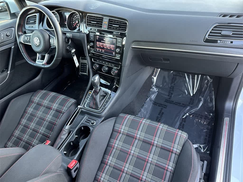 Thumbnail: 2019 Volkswagen Golf - 41