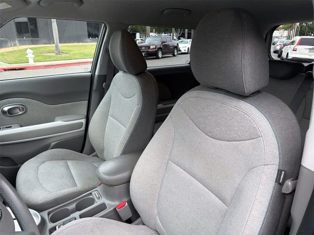 Thumbnail: 2017 Kia Soul EV - 26