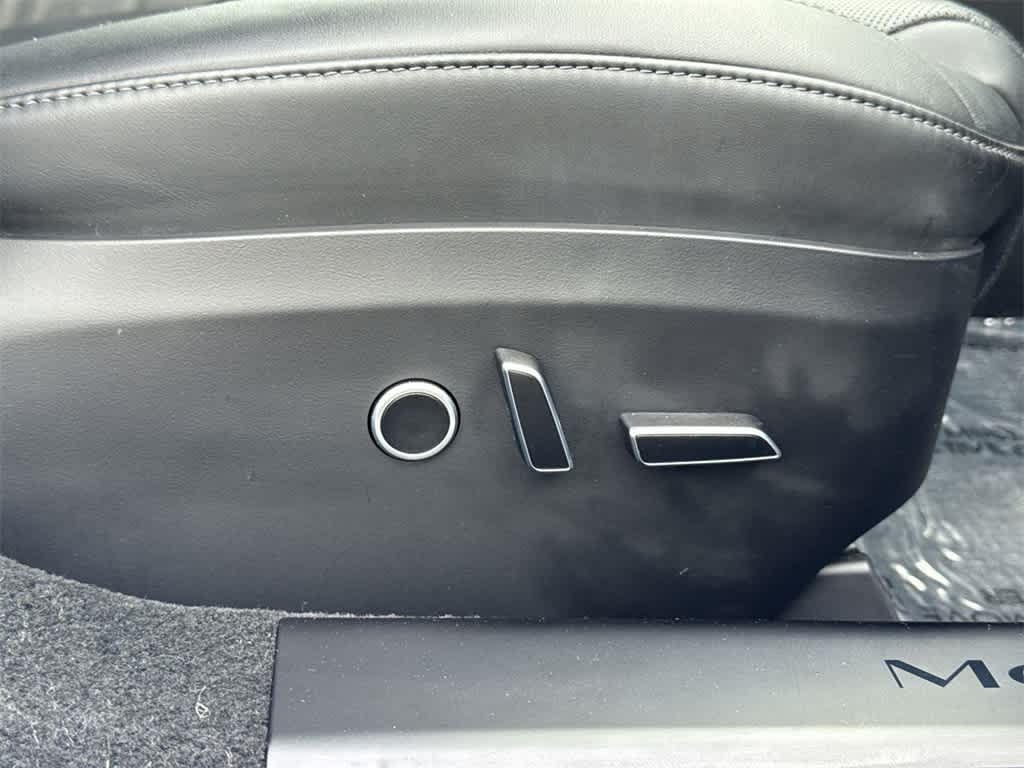 Thumbnail: 2022 Tesla Model S - 42