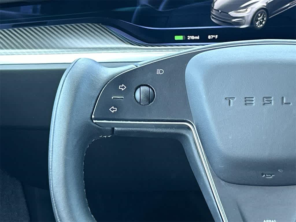 Thumbnail: 2022 Tesla Model X - 14