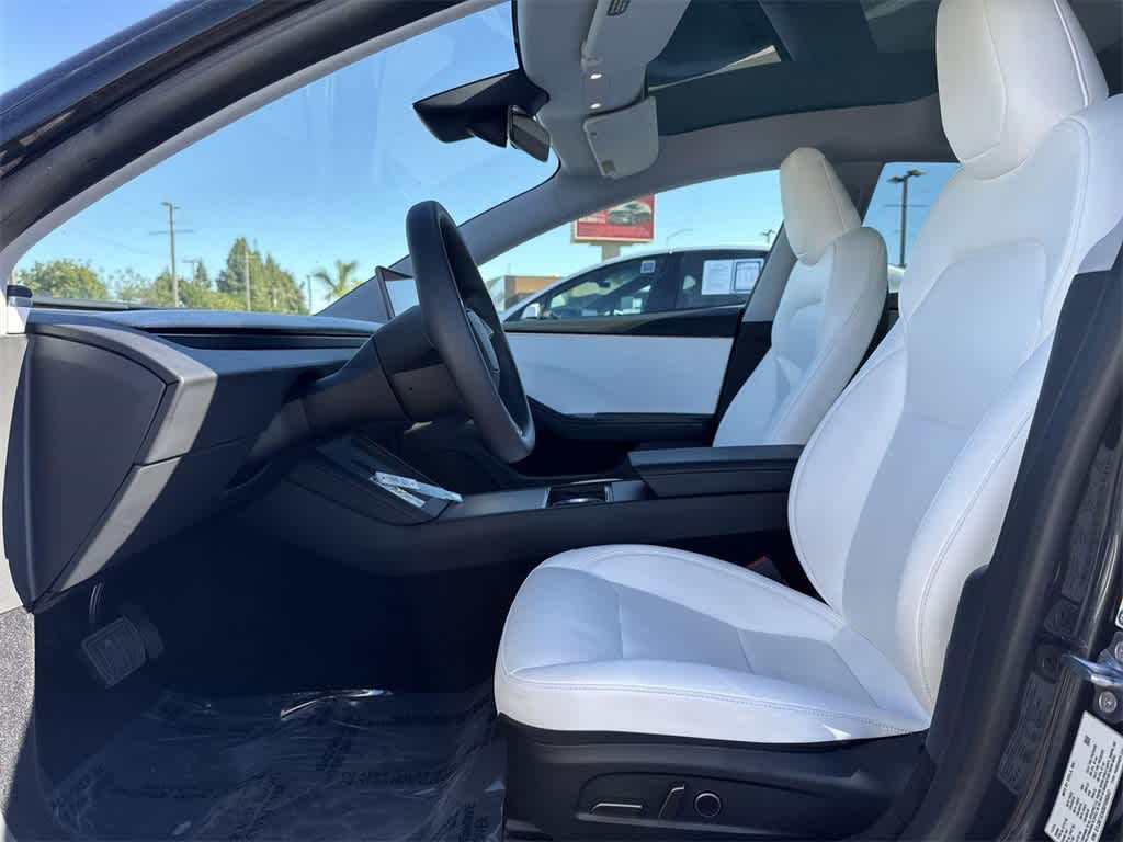 Thumbnail: 2025 Tesla Model 3 - 26