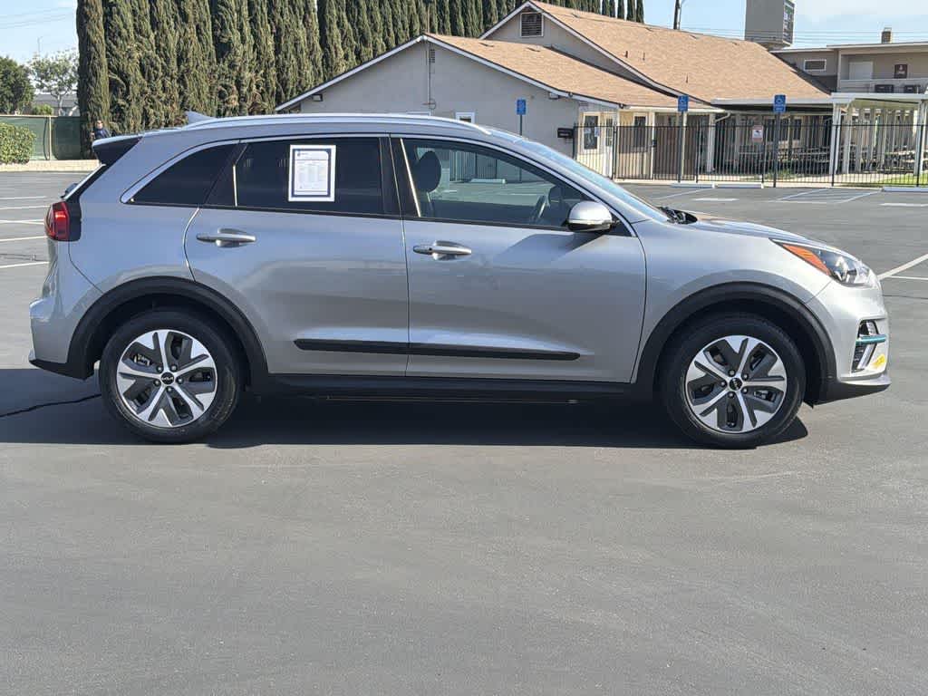 Thumbnail: 2022 Kia Niro - 7