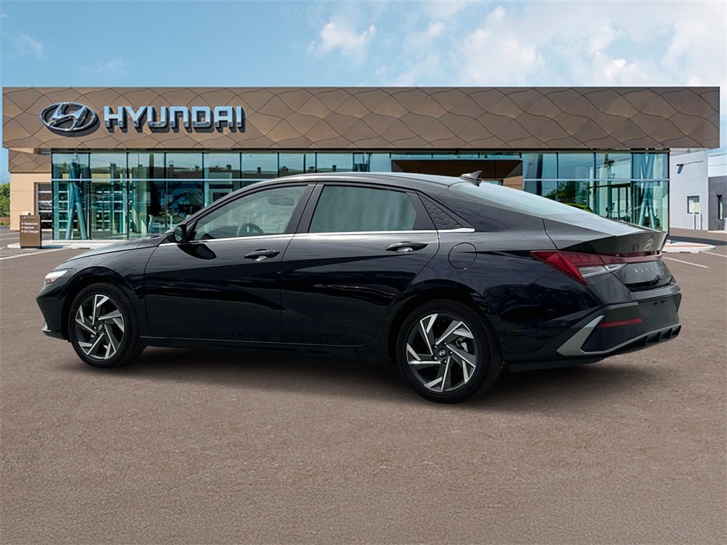 Thumbnail: 2025 Hyundai Elantra - 4