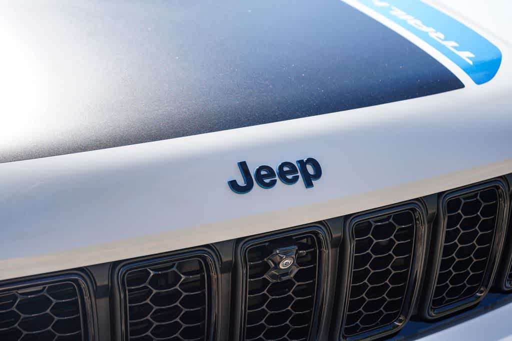 Thumbnail: 2022 Jeep Grand Cherokee - 10