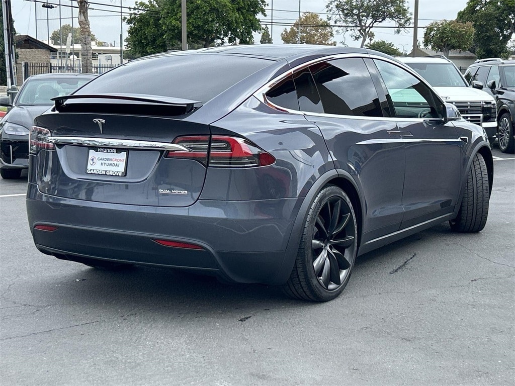 Thumbnail: 2020 Tesla Model X - 4