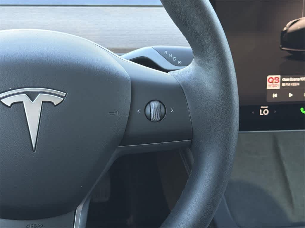 Thumbnail: 2022 Tesla Model 3 - 15