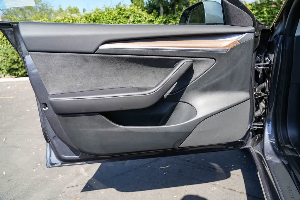 Thumbnail: 2023 Tesla Model 3 - 19