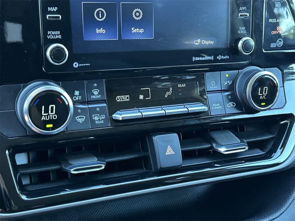 Thumbnail: 2022 Toyota Highlander - 16