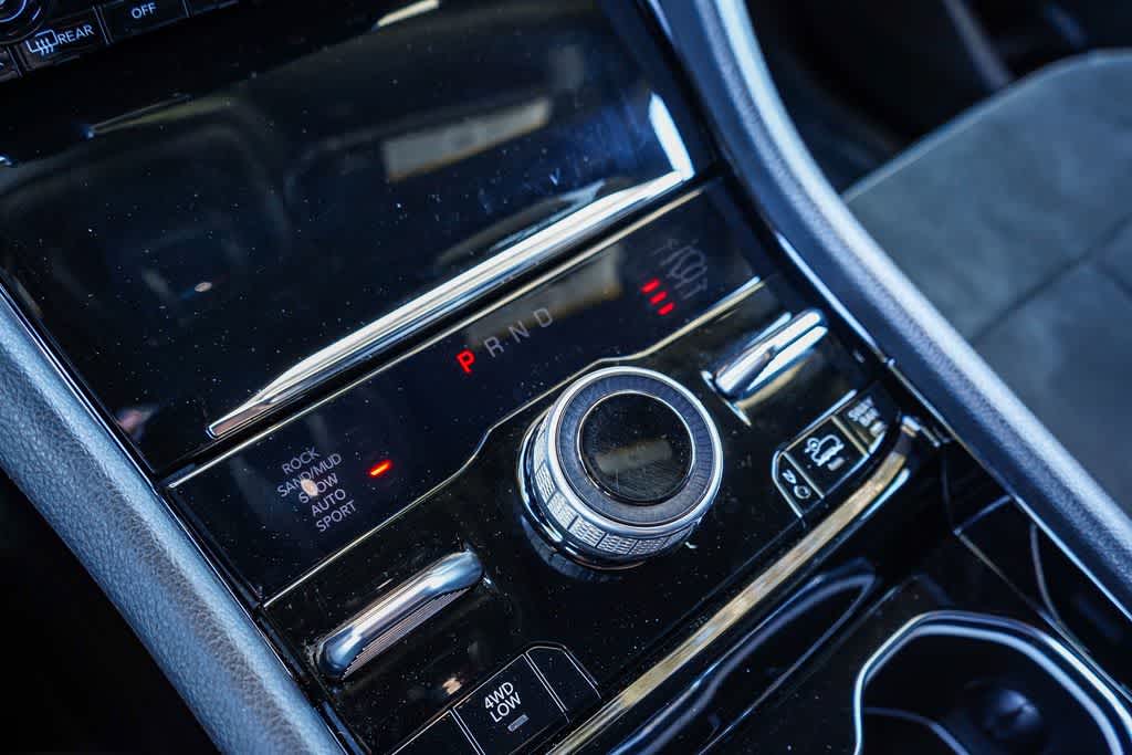 Thumbnail: 2022 Jeep Grand Cherokee - 22