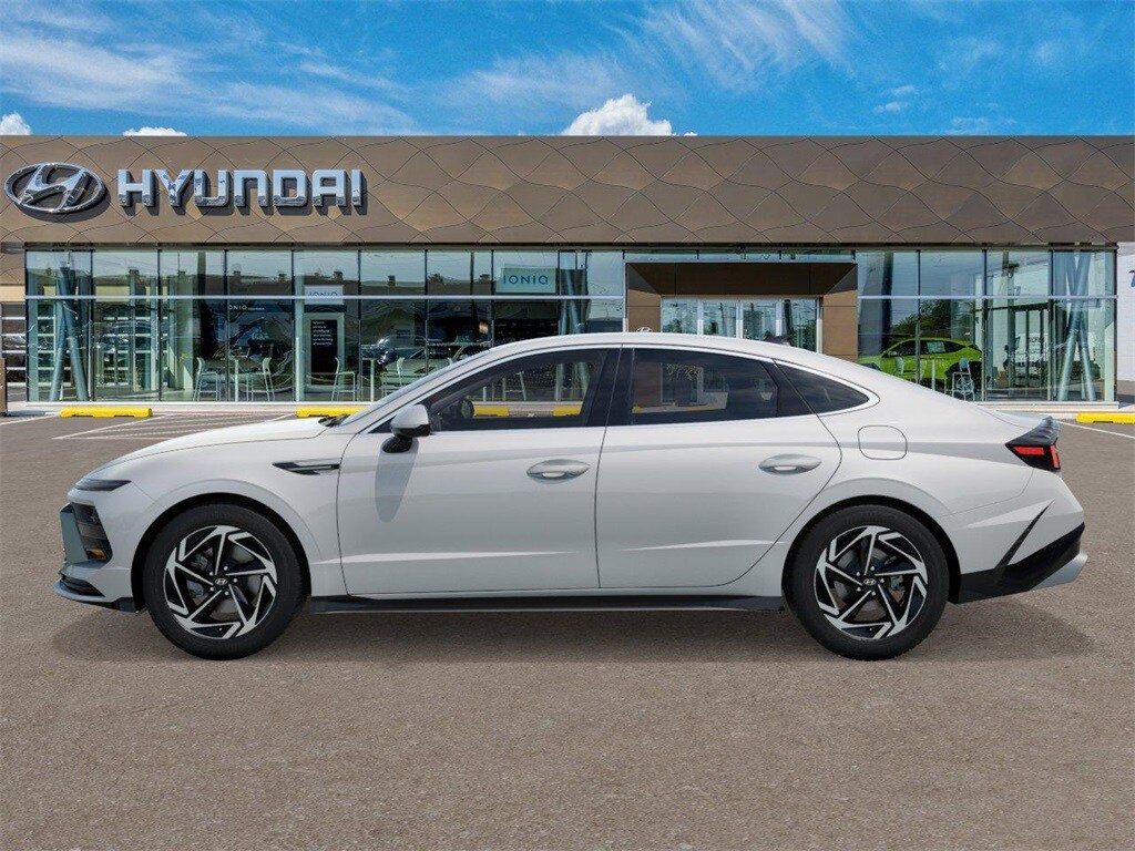 New 2026 Hyundai Sonata SEL Sedan