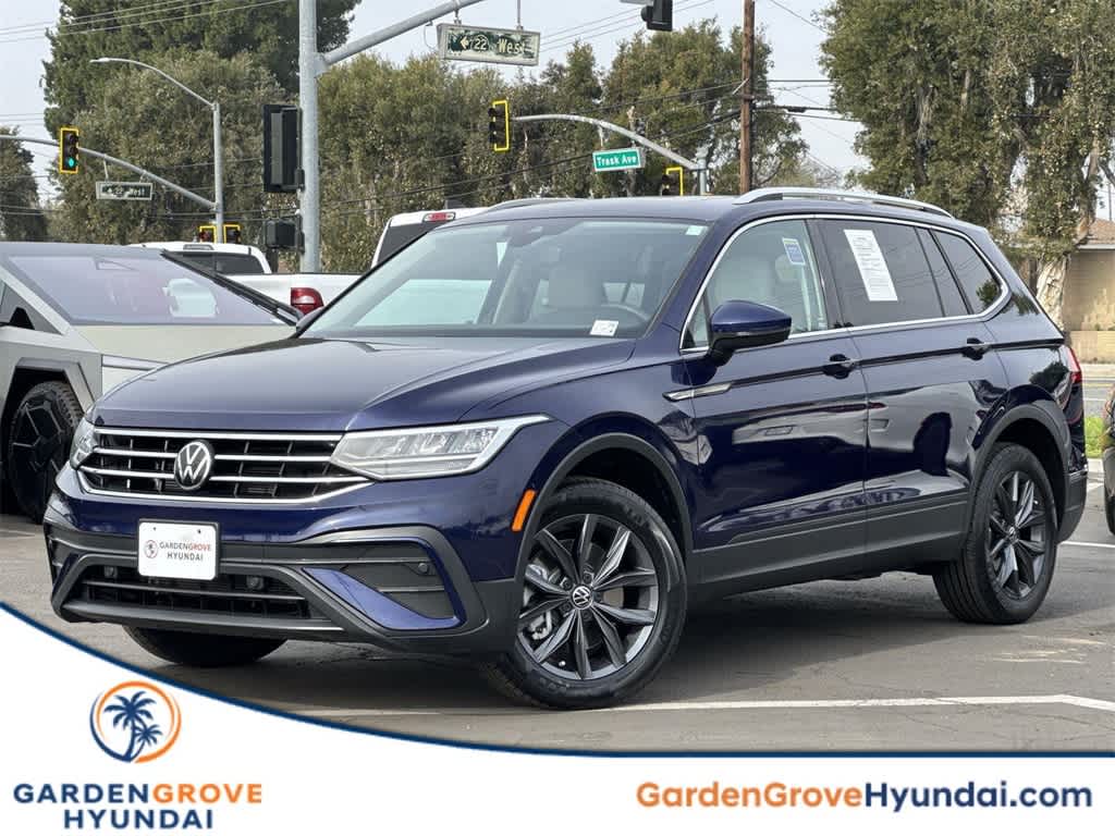 Thumbnail: 2022 Volkswagen Tiguan - 1