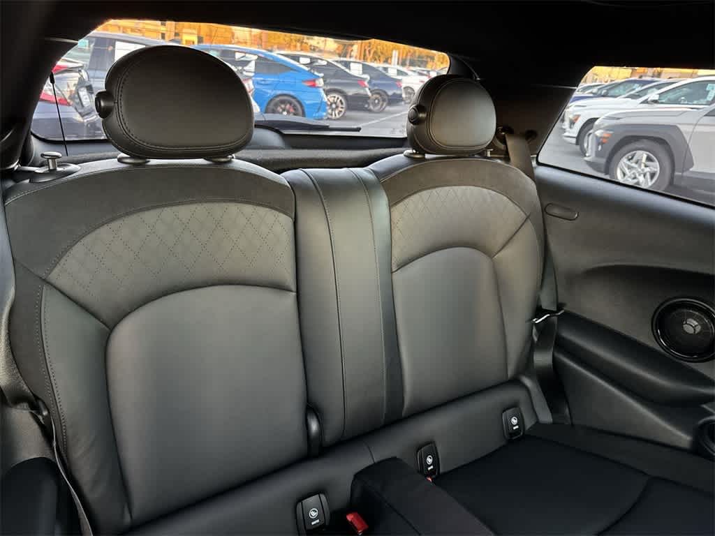 Thumbnail: 2023 MINI Cooper Hardtop - 32