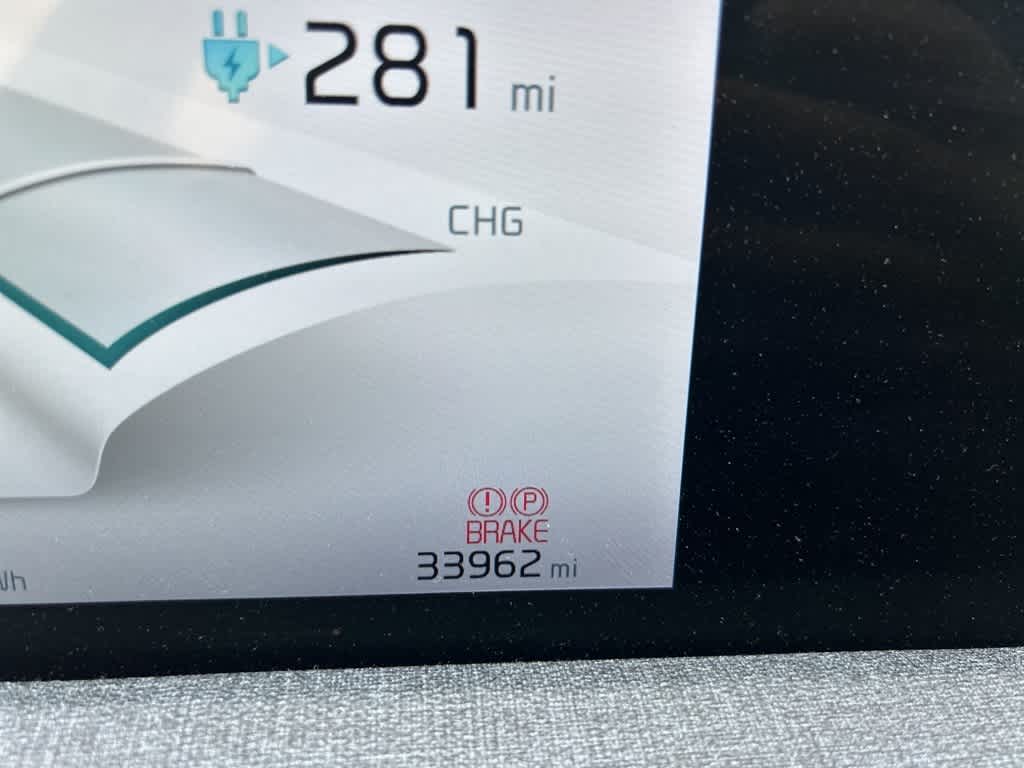 Thumbnail: 2022 Kia EV6 - 9