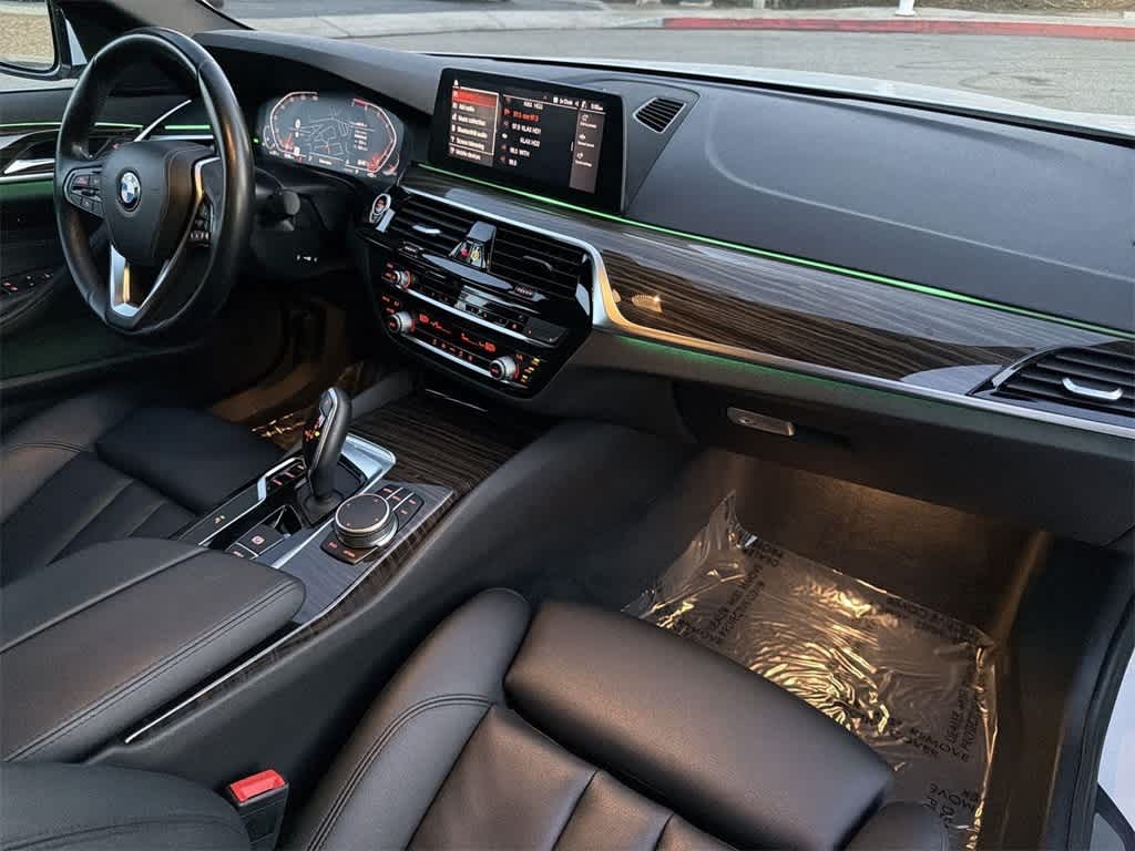 Thumbnail: 2020 BMW 5 Series - 40