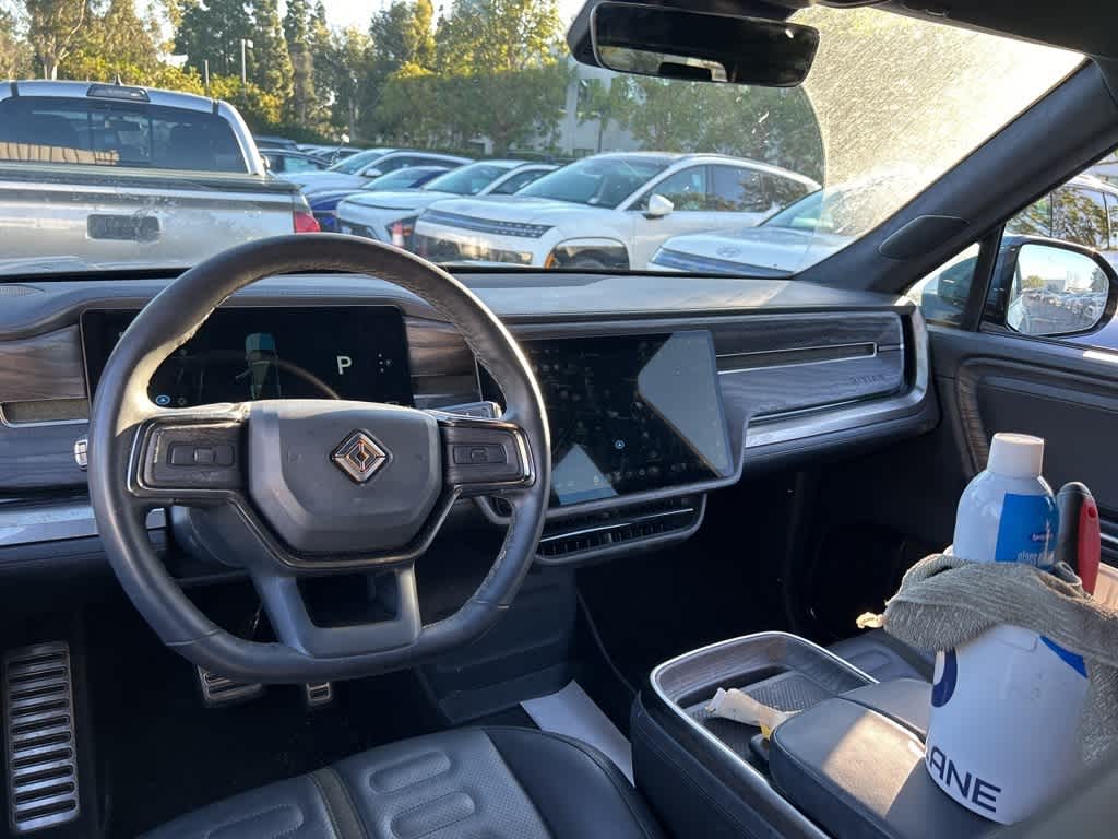 Thumbnail: 2023 Rivian R1S - 8