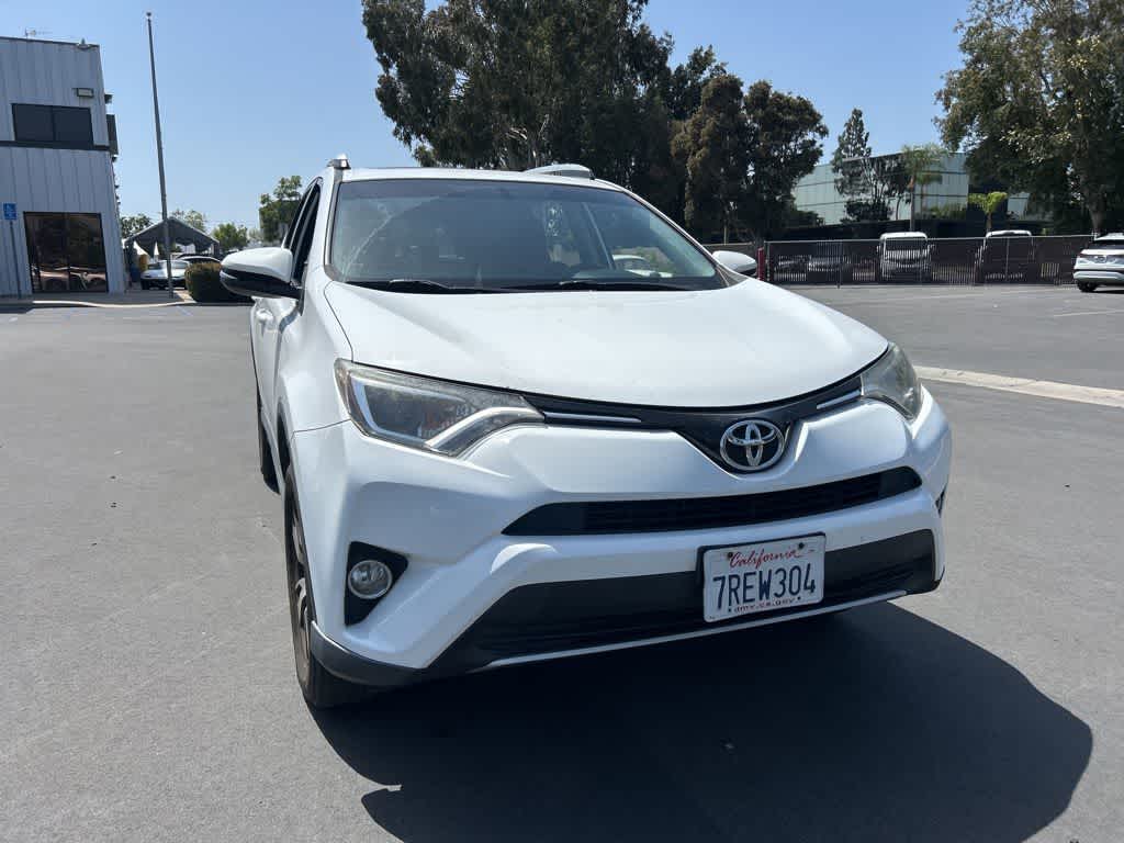 2016 Toyota RAV4 XLE's photo