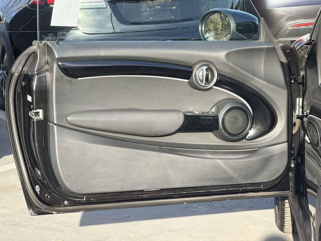 Thumbnail: 2023 MINI Cooper - 22