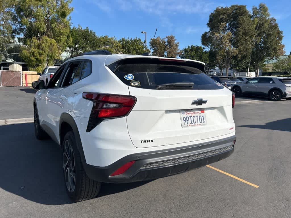 Thumbnail: 2025 Chevrolet Trax - 4
