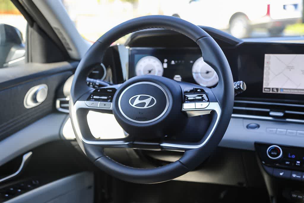 Thumbnail: 2025 Hyundai Elantra - 15