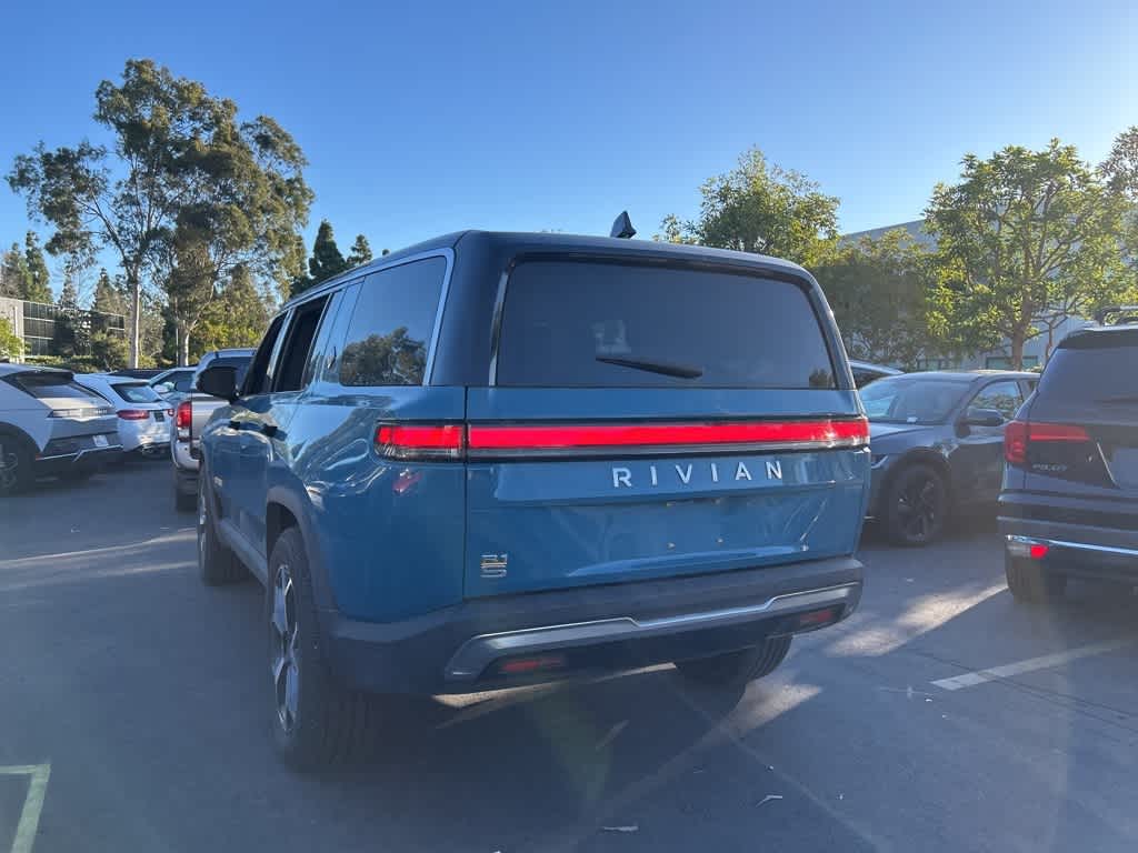 Thumbnail: 2023 Rivian R1S - 4