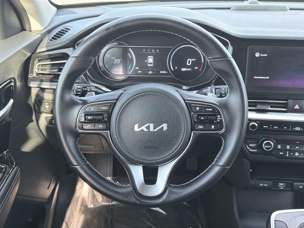 Thumbnail: 2022 Kia Niro - 12