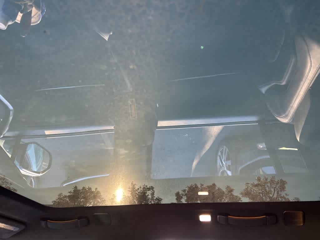 Thumbnail: 2023 Rivian R1S - 9