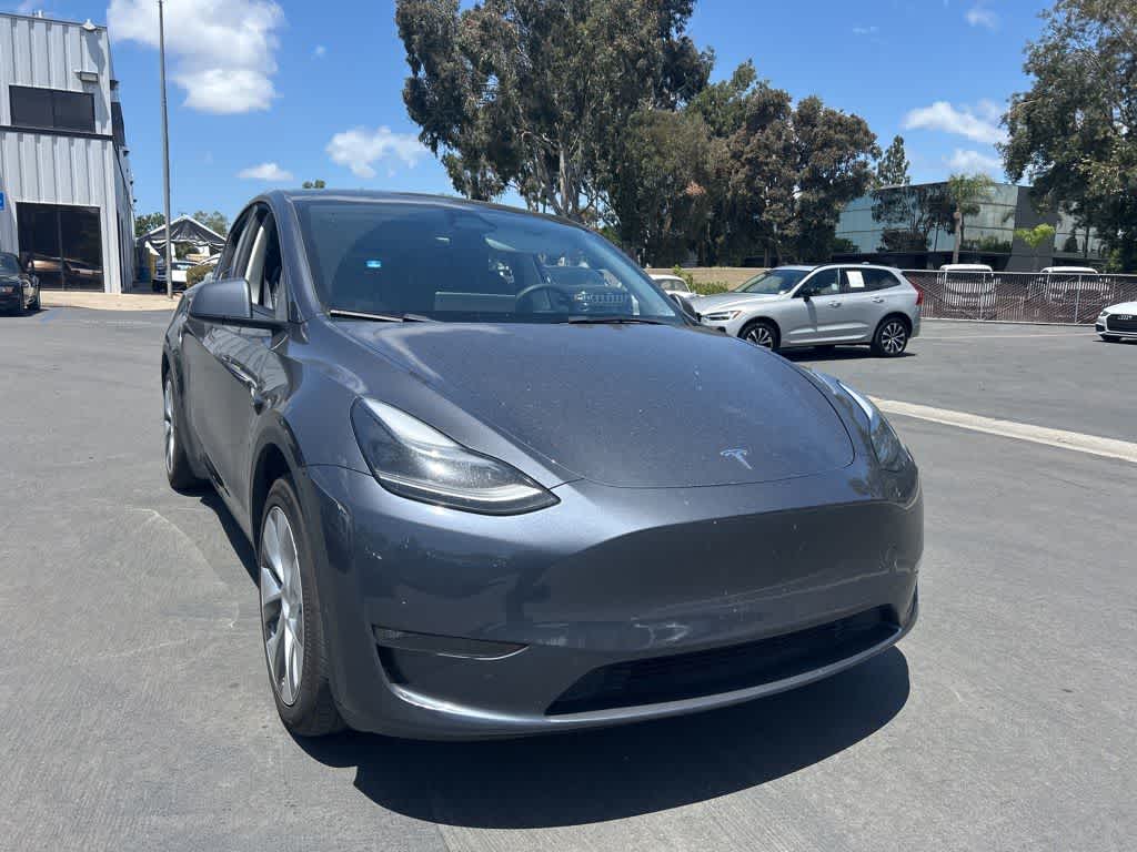 2023 Tesla Model Y Rear Wheel Drive's photo