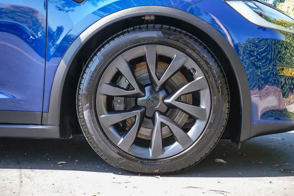 Thumbnail: 2022 Tesla Model X - 9
