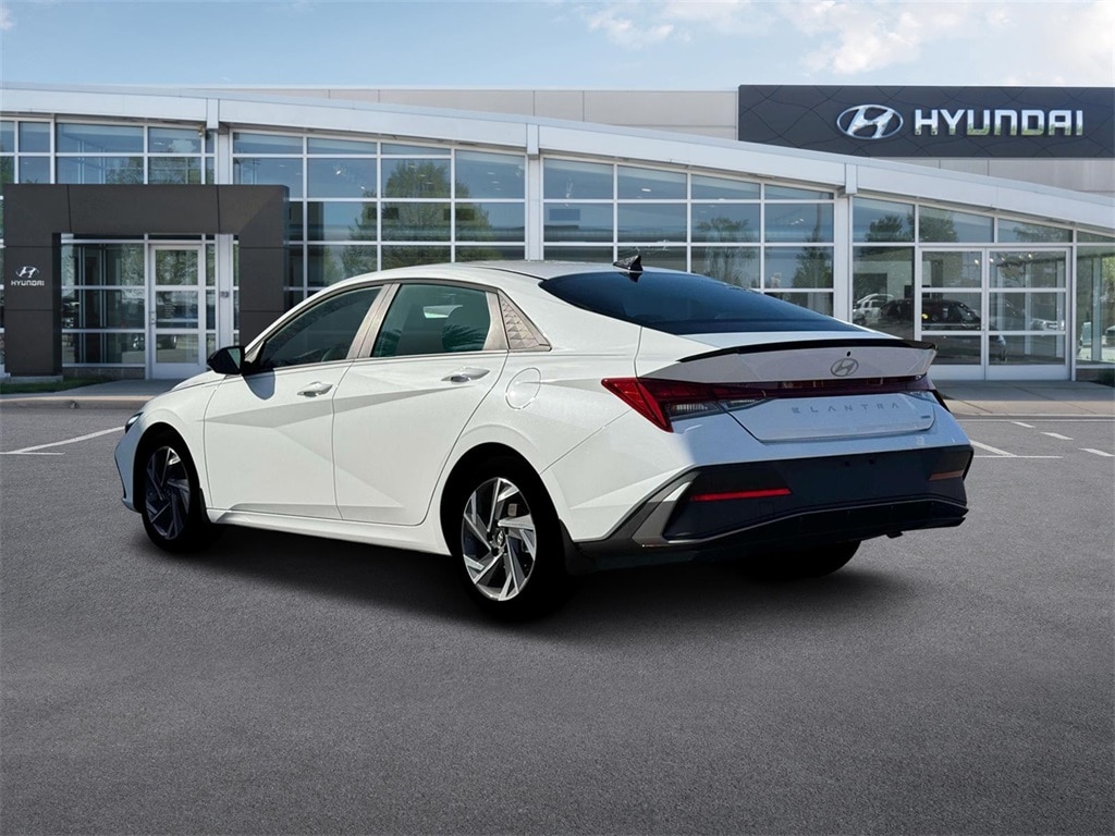Thumbnail: 2025 Hyundai Elantra - 5