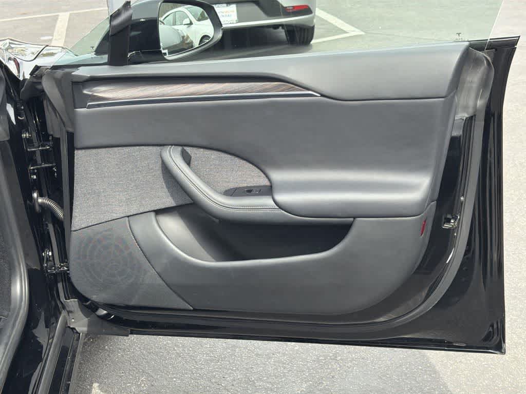 Thumbnail: 2023 Tesla Model S - 34