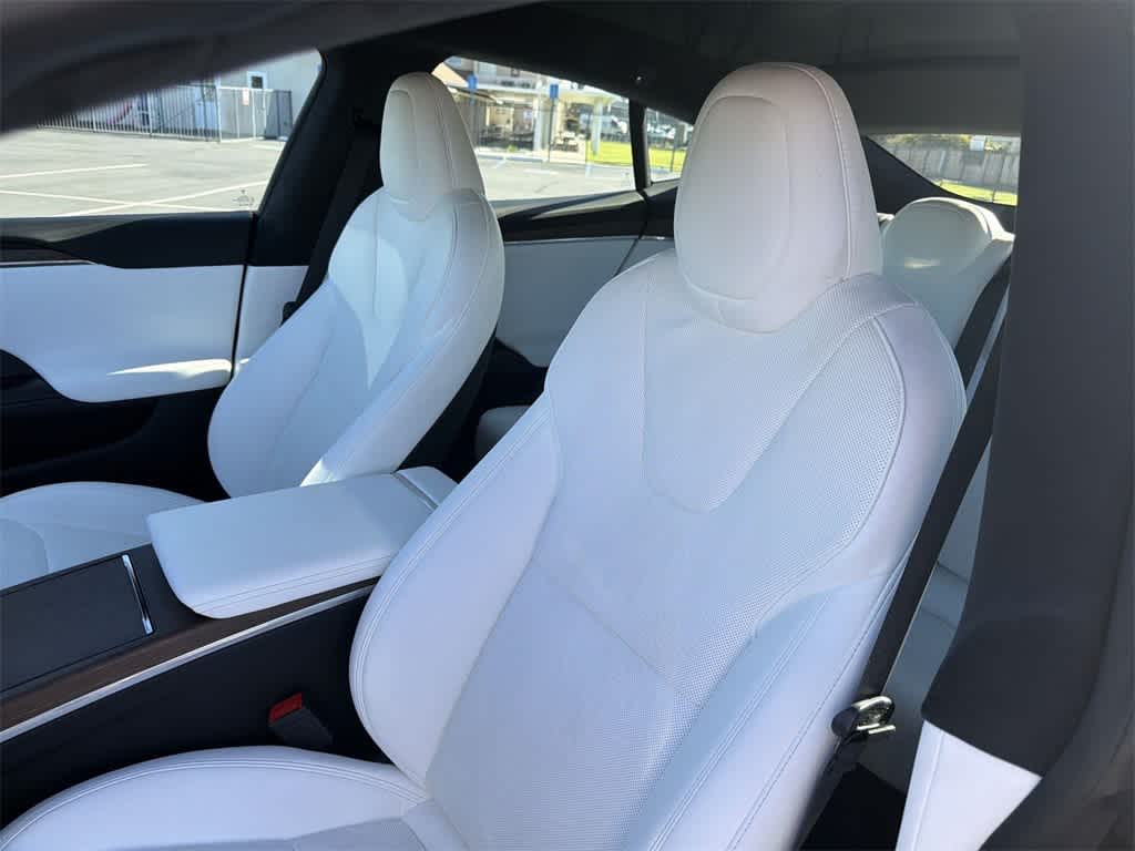 Thumbnail: 2022 Tesla Model S - 27