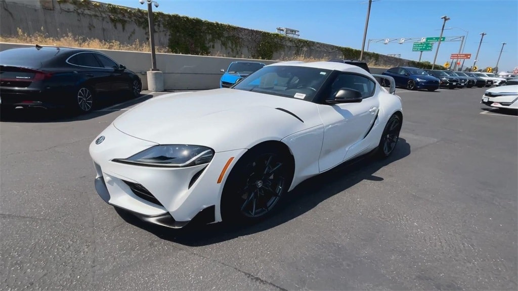 Thumbnail: 2023 Toyota GR Supra - 4