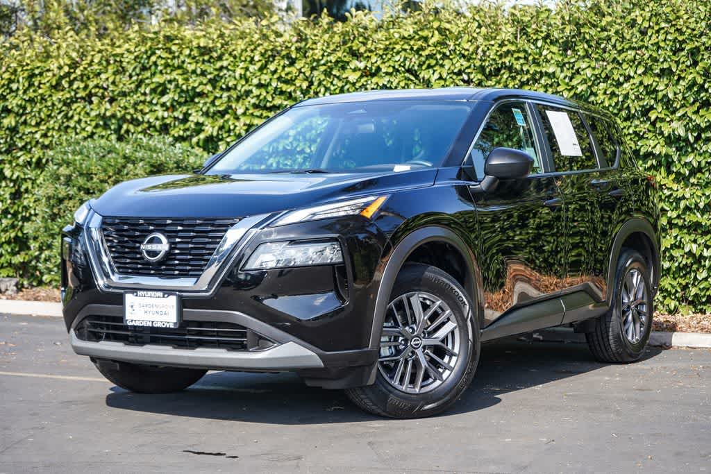 Thumbnail: 2023 Nissan Rogue - 1