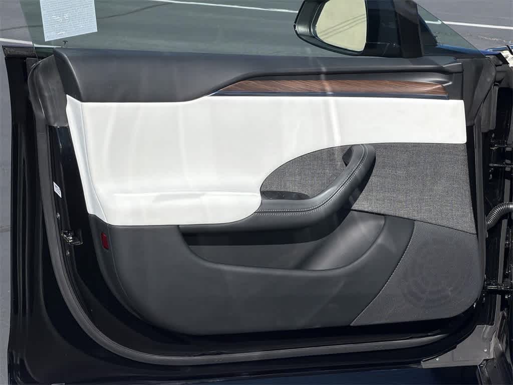 Thumbnail: 2022 Tesla Model S - 23