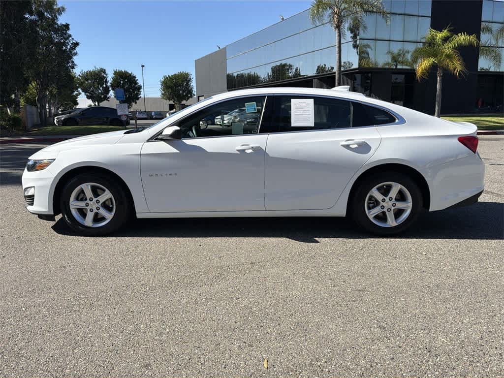 Thumbnail: 2024 Chevrolet Malibu - 3