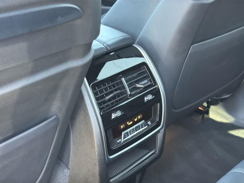 Thumbnail: 2021 BMW M5 - 31