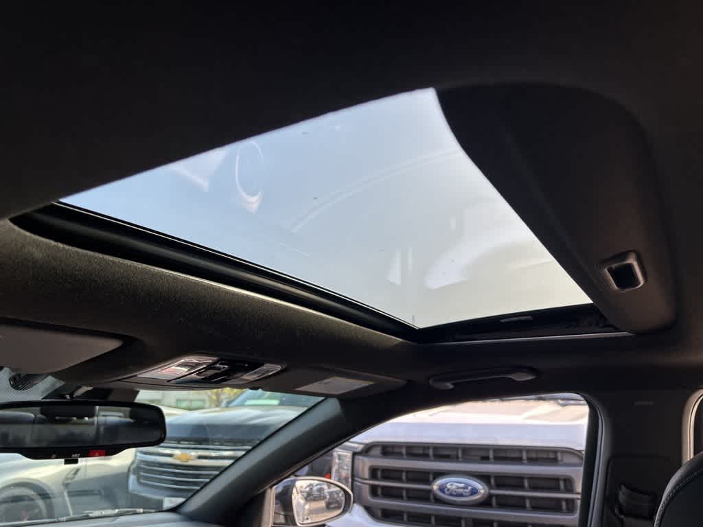 Thumbnail: 2024 Kia Forte - 8