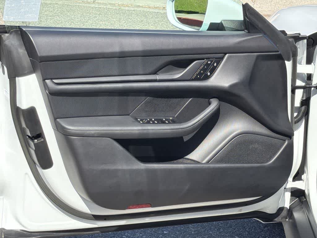 Thumbnail: 2023 Porsche Taycan - 24