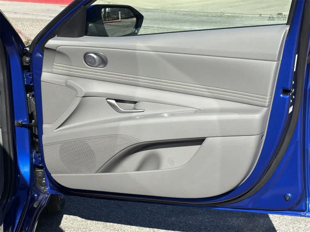 Thumbnail: 2023 Hyundai Elantra - 31