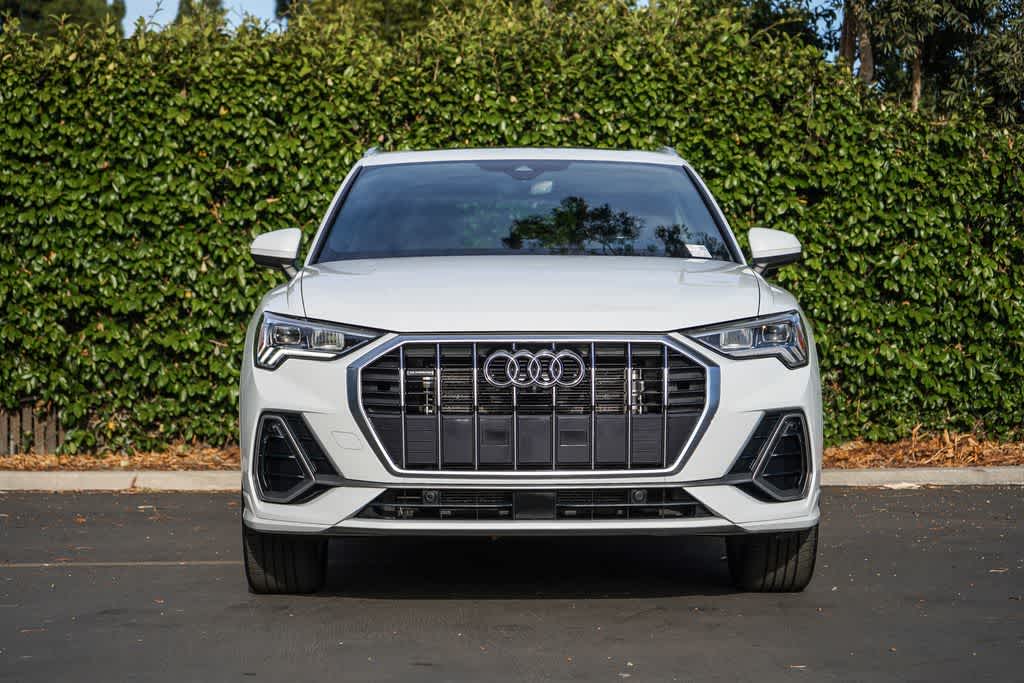 Thumbnail: 2023 Audi Q3 - 2