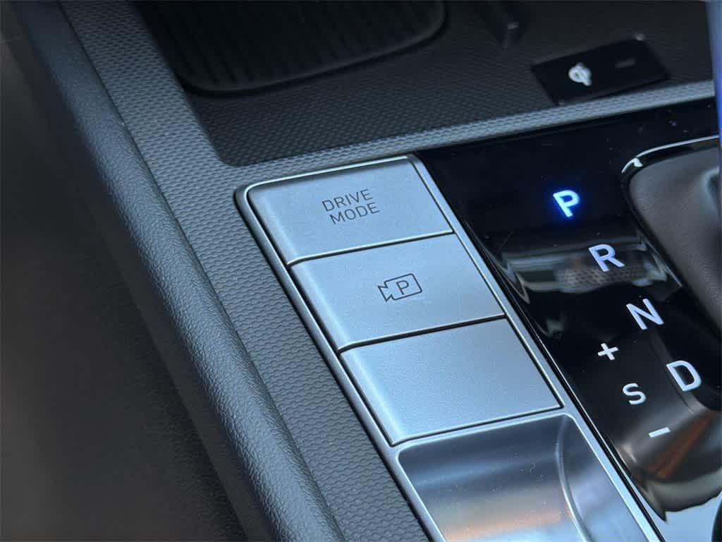 Thumbnail: 2025 Hyundai Elantra - 22