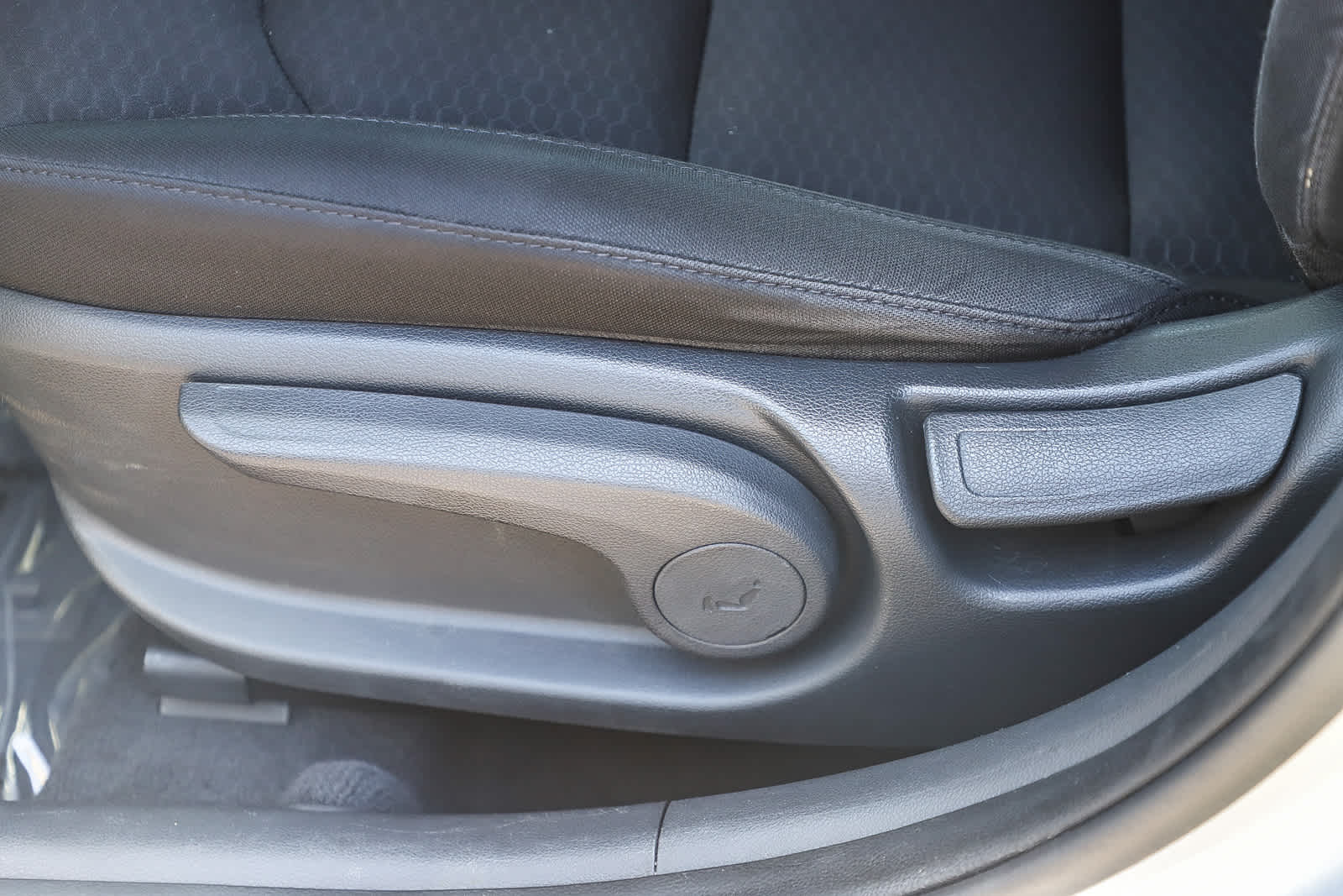 Thumbnail: 2019 Hyundai Elantra - 21