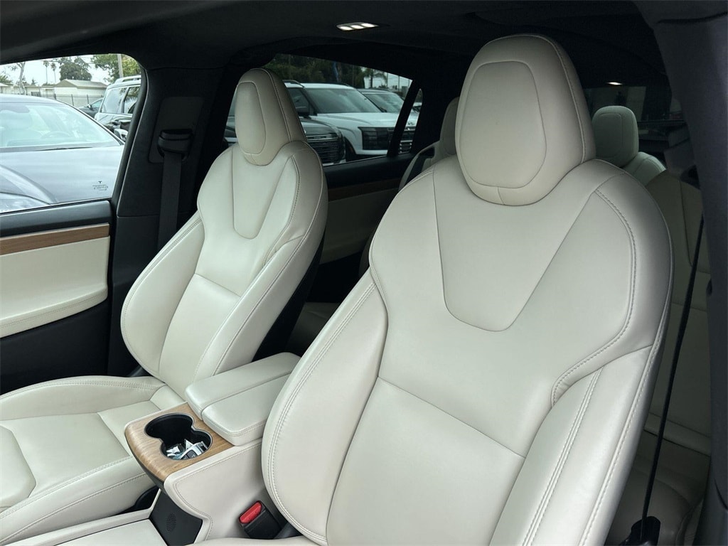 Thumbnail: 2020 Tesla Model X - 28